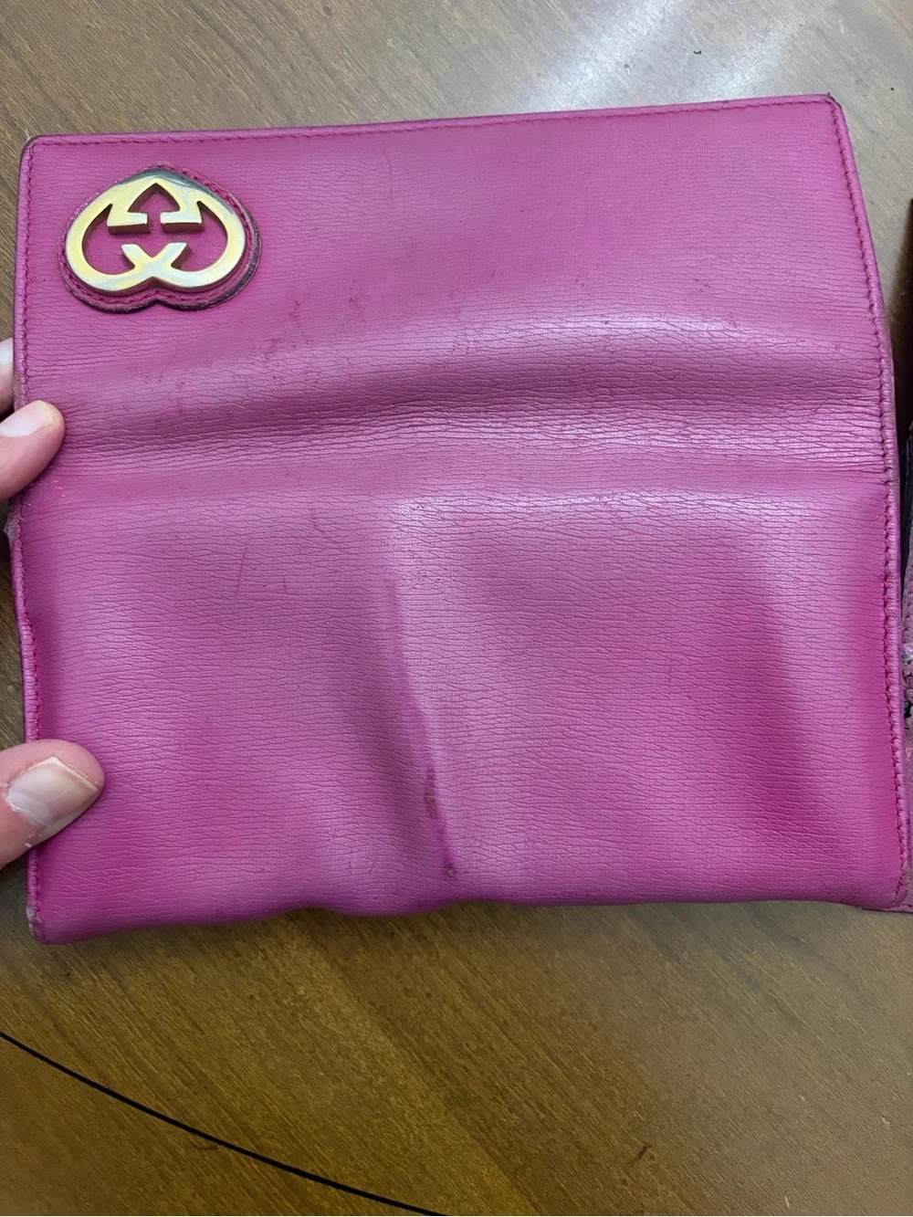 Gucci Hot Pink Leather Wallet and Key Case with Gold Heart GG - Picture 7 of 10